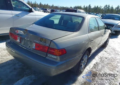 2001 Toyota Camry Le from USA, damaged, VIN 4T1BG22K51U042037